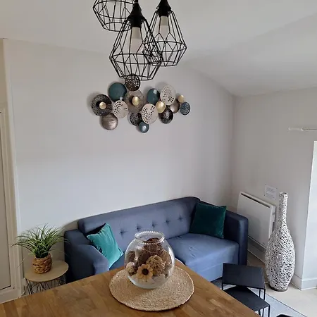 F2 Centre-ville Avec Jolie Vue Apartment Issoire
