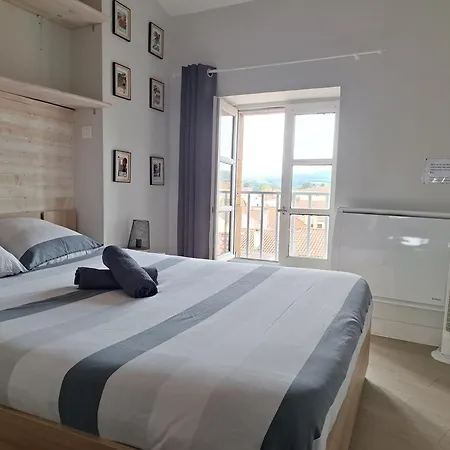 Appartement Cosy Idealement Place Centre Issoire-Superbe Vue Sancy Et Livradois-Forez-Wifi *