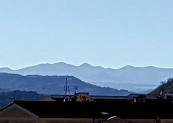 Appartement Cosy Idealement Place Centre Issoire-Superbe Vue Sancy Et Livradois-Forez-Wifi Иссуар